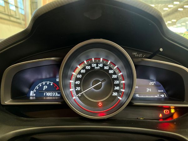 2016-Mazda-3-16-Dynamic-5-dr-Auto image:10