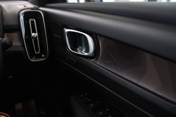 2026-Volvo-C40-Recharge-Twin-Pure-Electric image:15
