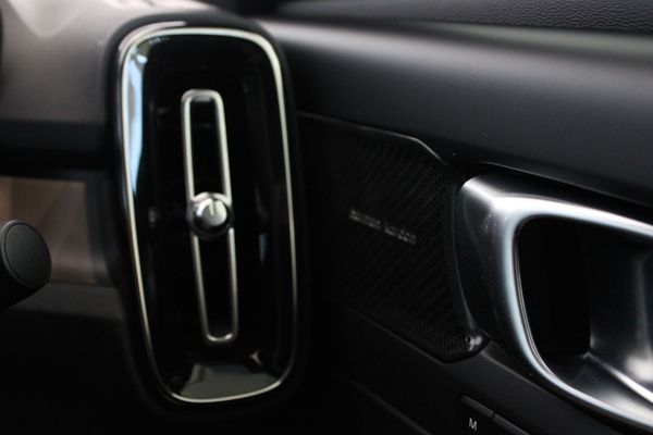2026-Volvo-C40-Recharge-Twin-Pure-Electric image:16