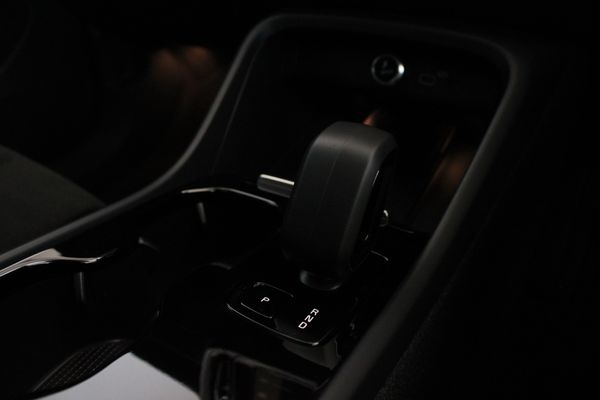 2026-Volvo-C40-Recharge-Twin-Pure-Electric image:17