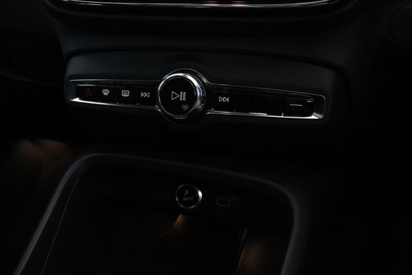 2026-Volvo-C40-Recharge-Twin-Pure-Electric image:19