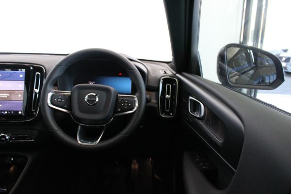 2026-Volvo-C40-Recharge-Twin-Pure-Electric image:22