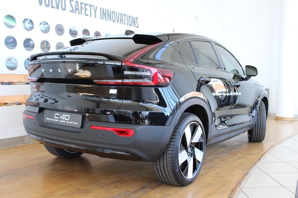 2026-Volvo-C40-Recharge-Twin-Pure-Electric image:5