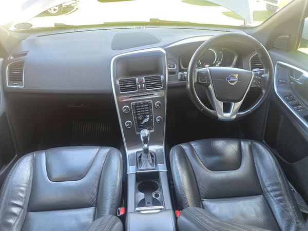 2014-Volvo-XC60-D4-Excel-Drive-E image:9