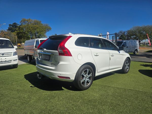 2014-Volvo-XC60-D4-Excel-Drive-E image:2