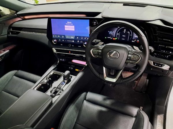 2025-Lexus-RX-350h image:10