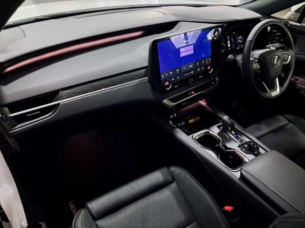 2025-Lexus-RX-350h image:7