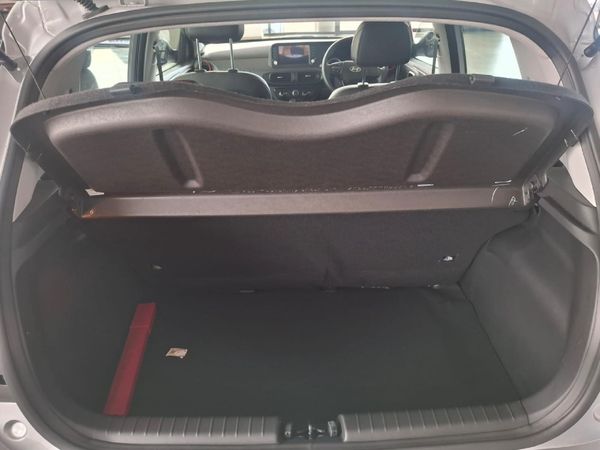 2026-Hyundai-Grand-i10-12-Motion-Auto image:10