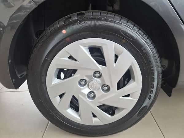 2026-Hyundai-Grand-i10-12-Motion-Auto image:11
