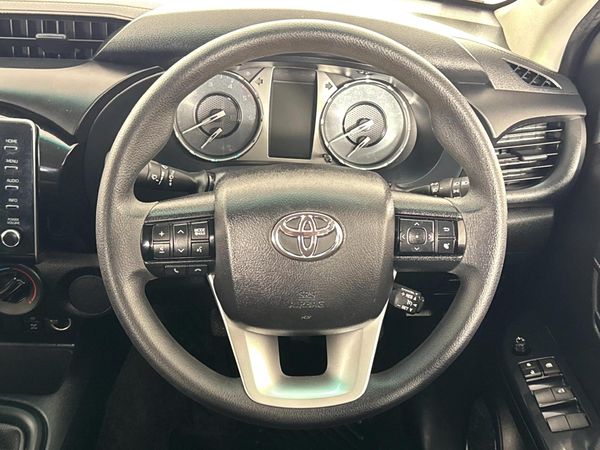 2024-Toyota-Hilux-24-GD-6-Raised-Body-Raider-Double-Cab image:12