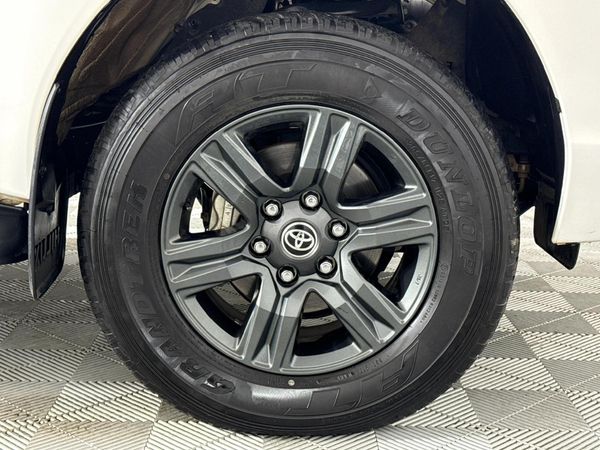 2024-Toyota-Hilux-24-GD-6-Raised-Body-Raider-Double-Cab image:4
