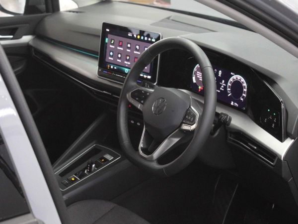 2025-Volkswagen-Golf-14-TSI-Life-Auto-110kw image:11
