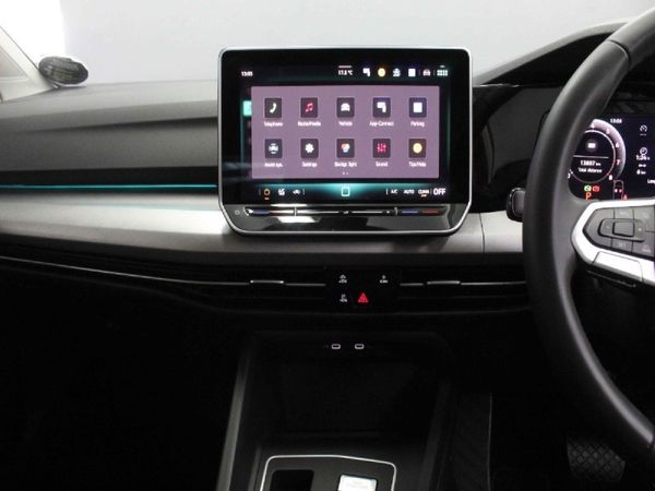 2025-Volkswagen-Golf-14-TSI-Life-Auto-110kw image:14