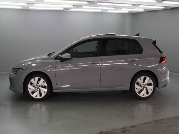 2025-Volkswagen-Golf-14-TSI-Life-Auto-110kw image:1