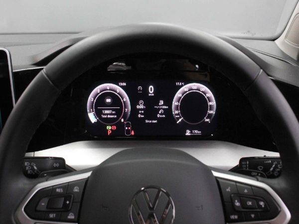 2025-Volkswagen-Golf-14-TSI-Life-Auto-110kw image:6