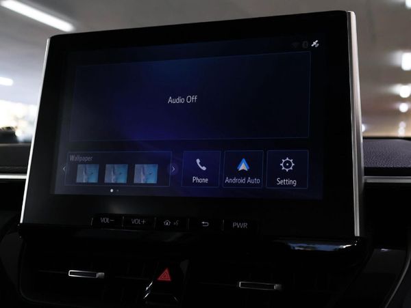 2025-Toyota-Corolla-Cross-18-XS-Hybrid image:20