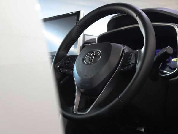 2025-Toyota-Corolla-Cross-18-XS-Hybrid image:21