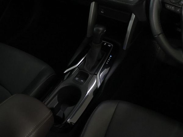 2025-Toyota-Corolla-Cross-18-XS-Hybrid image:23