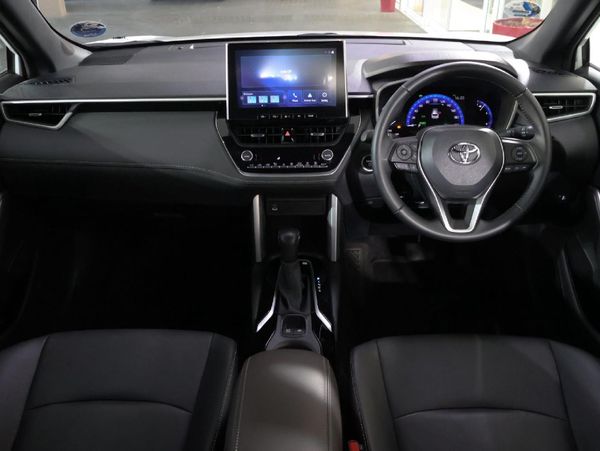 2025-Toyota-Corolla-Cross-18-XS-Hybrid image:29