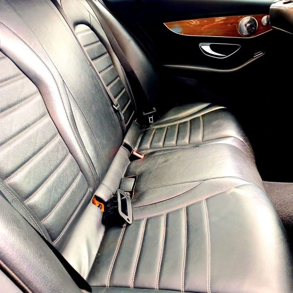 2014-Mercedes-Benz-C-Class-C-220-Bluetec-Avantgarde-Auto image:16