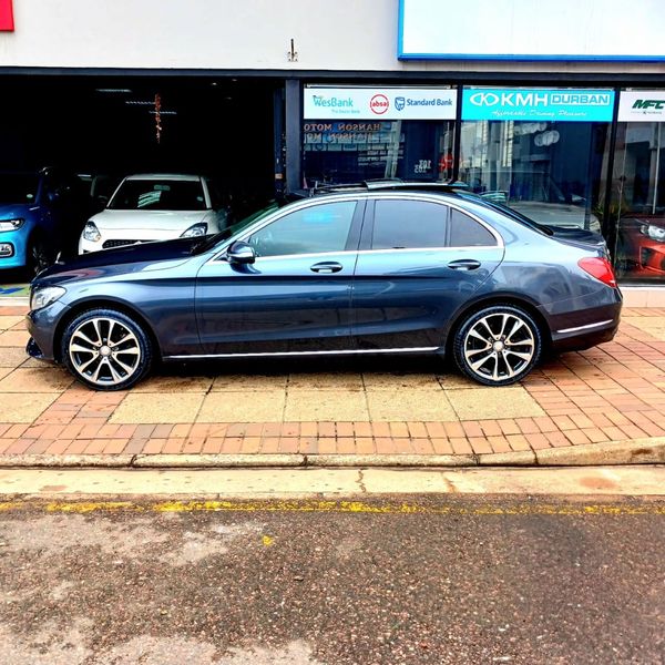2014-Mercedes-Benz-C-Class-C-220-Bluetec-Avantgarde-Auto image:1