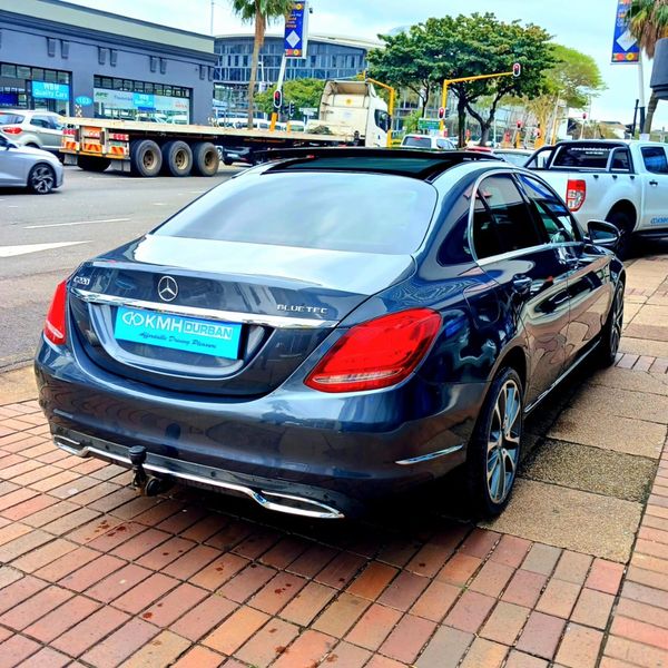 2014-Mercedes-Benz-C-Class-C-220-Bluetec-Avantgarde-Auto image:4