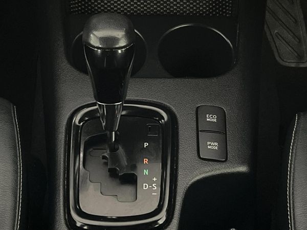2018-Toyota-Hilux-28-GD-6-Raider-4x4-Auto-Double-Cab image:10