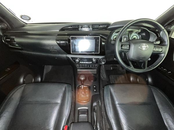 2018-Toyota-Hilux-28-GD-6-Raider-4x4-Auto-Double-Cab image:1