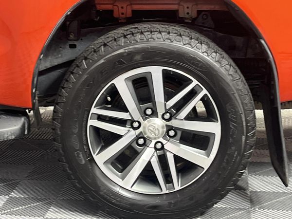 2018-Toyota-Hilux-28-GD-6-Raider-4x4-Auto-Double-Cab image:6