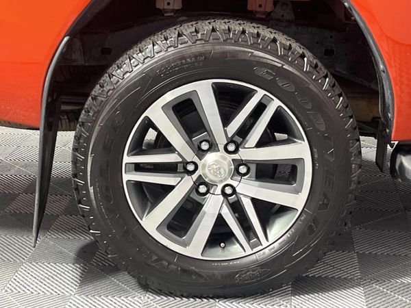 2018-Toyota-Hilux-28-GD-6-Raider-4x4-Auto-Double-Cab image:7