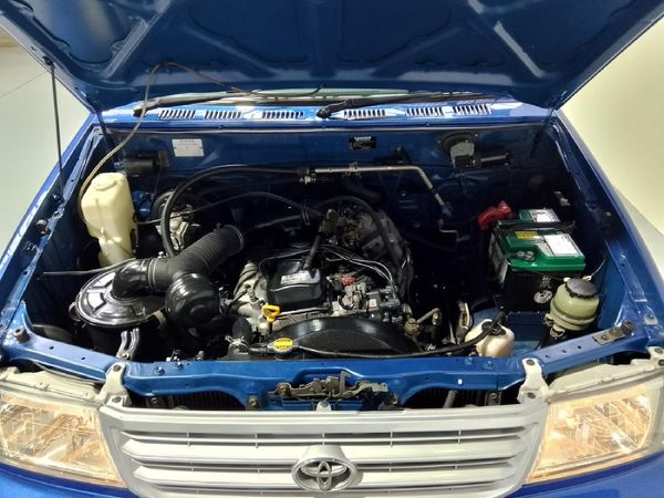2001-Toyota-Condor-2400i-Estate-TE image:9
