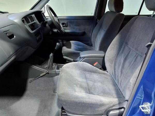 2001-Toyota-Condor-2400i-Estate-TE image:11