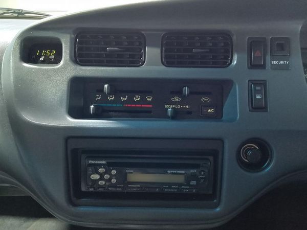 2001-Toyota-Condor-2400i-Estate-TE image:22