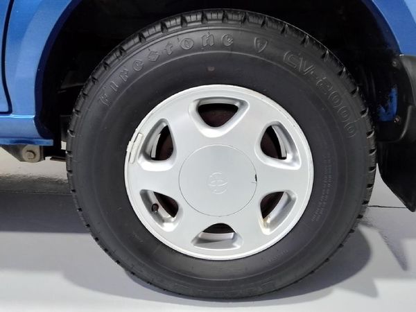 2001-Toyota-Condor-2400i-Estate-TE image:8