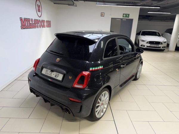 2022-Abarth-595-14T-Scorpion-ORO-Auto image:10