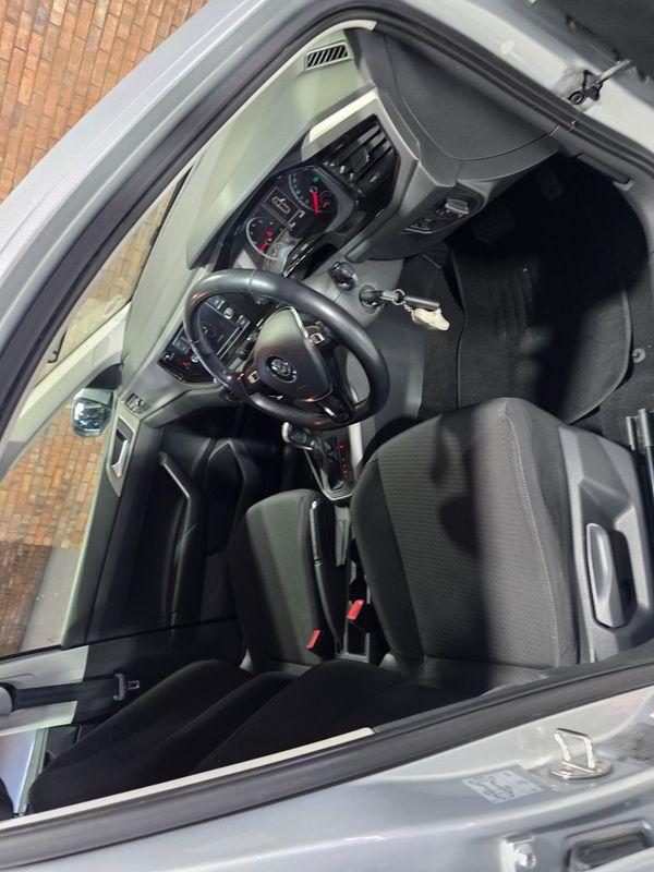 2019-Volkswagen-Polo-10-TSI-Comfortline-Auto image:5