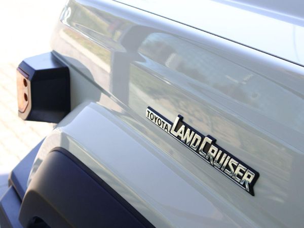 2026-Toyota-Land-Cruiser-79-28-GD-6-Double-Cab image:8
