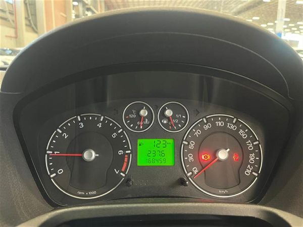 2006-Ford-Fiesta-16i-Ambiente-Auto-5-dr image:10