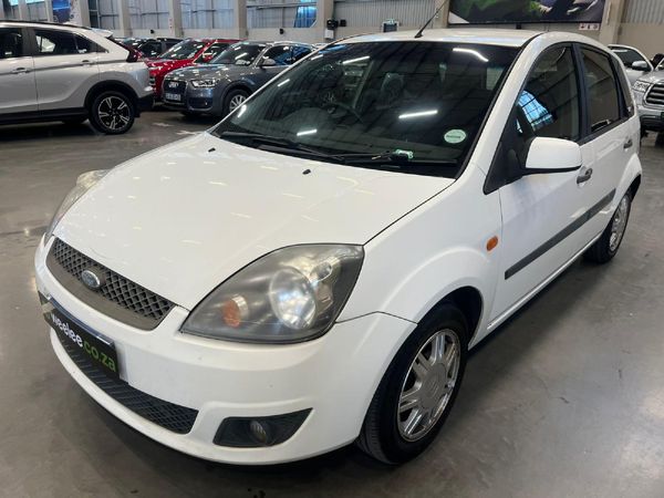 2006-Ford-Fiesta-16i-Ambiente-Auto-5-dr image:6