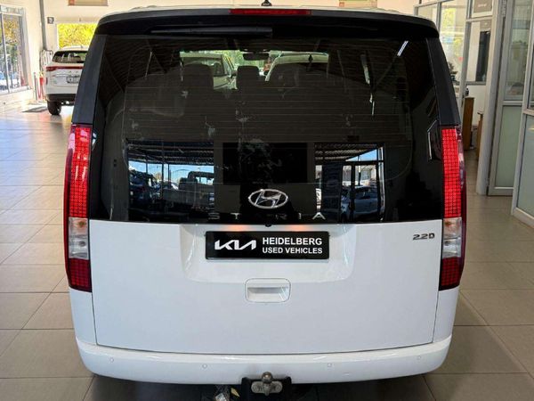 2023-Hyundai-Staria-22d-Executive-Auto image:3