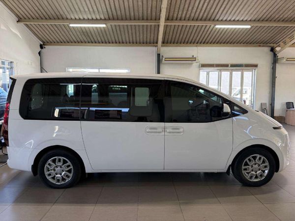 2023-Hyundai-Staria-22d-Executive-Auto image:5