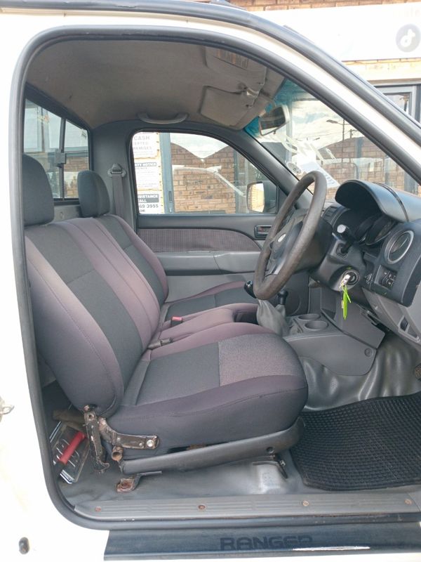 2009-Ford-Ranger-25-TD-4x4-Single-Cab image:4