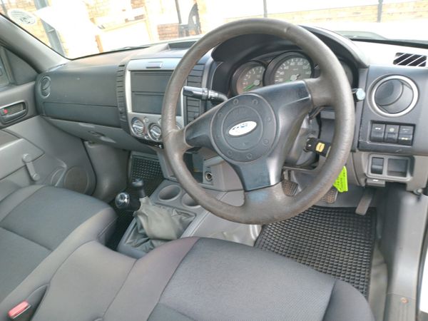 2009-Ford-Ranger-25-TD-4x4-Single-Cab image:5