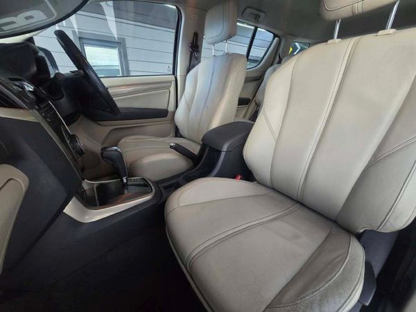 2013-Chevrolet-Trailblazer-28-LTZ-Auto image:9