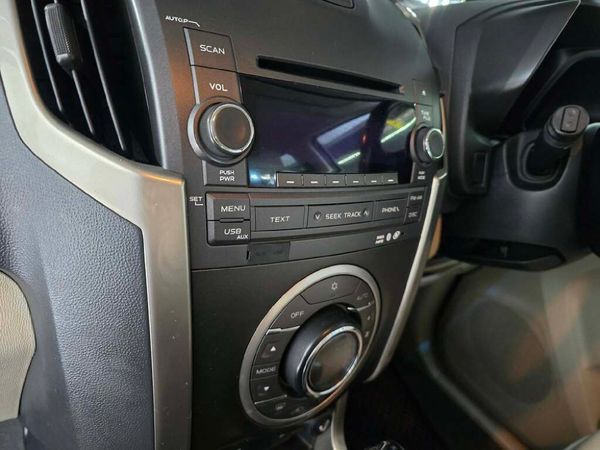 2013-Chevrolet-Trailblazer-28-LTZ-Auto image:10