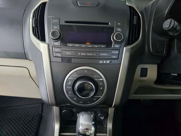2013-Chevrolet-Trailblazer-28-LTZ-Auto image:11