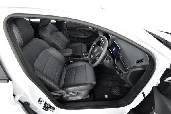 2026-MG-MG3-15-Delux-Auto image:15