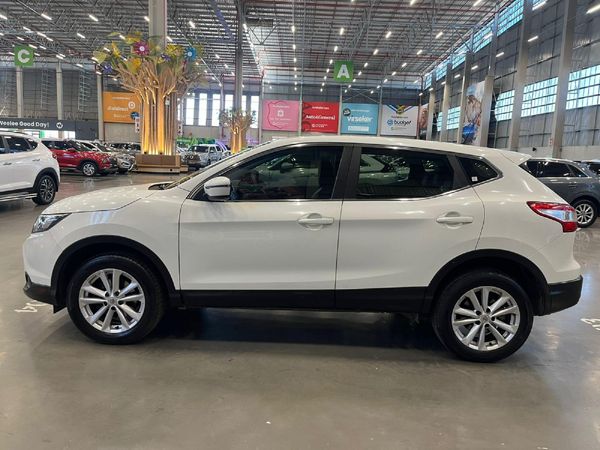 2016-Nissan-Qashqai-12T-Visia image:7