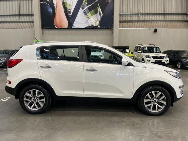 2014-Kia-Sportage-20-CRDi-Auto image:1
