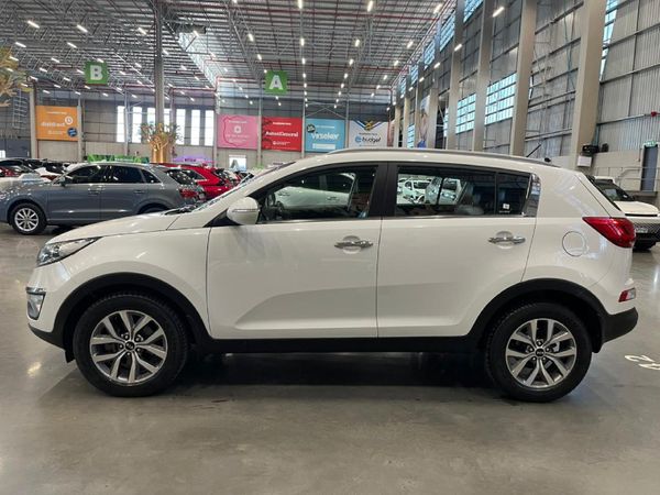 2014-Kia-Sportage-20-CRDi-Auto image:5